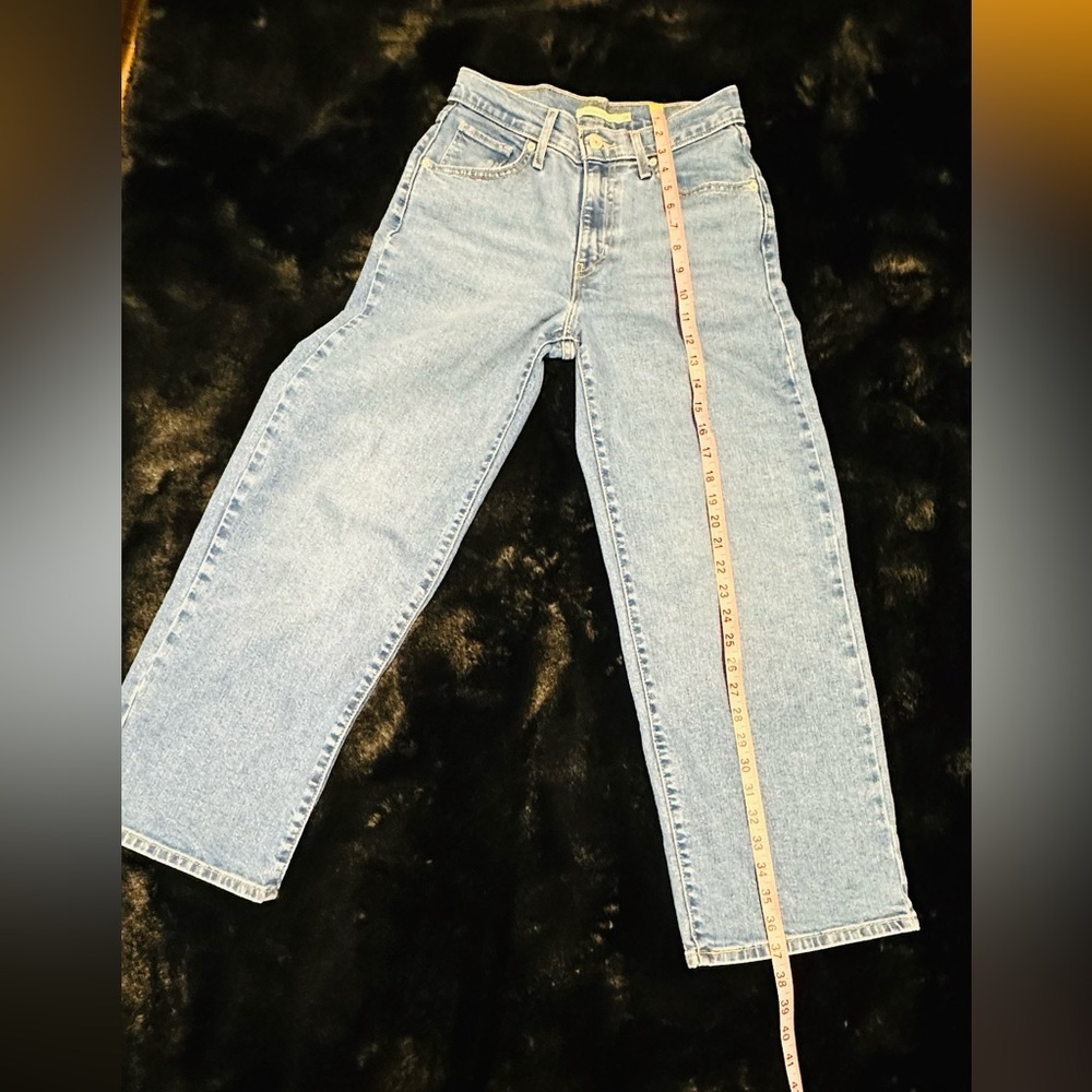 Levi’s High Rise Wide Leg Jeans Light Wash - Picture 6 of 11